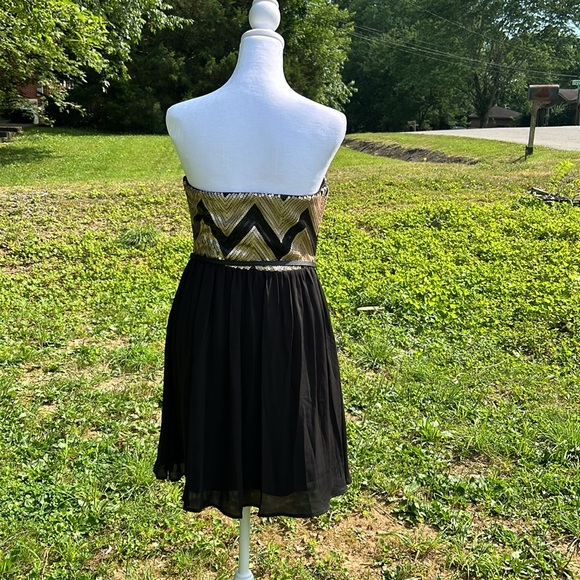 Takara Strapless Sequin Cocktail Dress - Picture 5 of 6